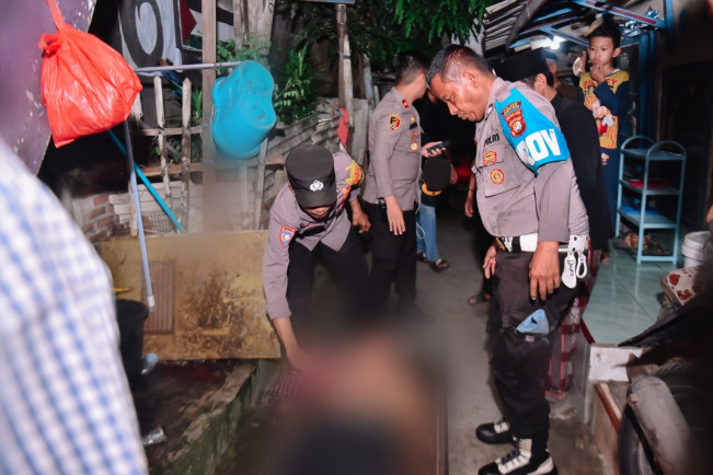 Polisi Gagalkan Aksi Pria Hendak Bunuh Diri di Cengkareng