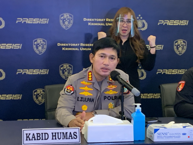 Polda Metro Bagikan 5.000 Paket Sembako dalam Giat Patroli Presisi