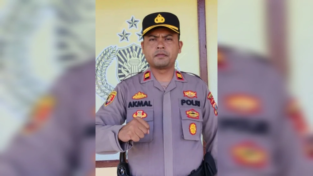 Iptu Akmaluddin jadi sorotan usai markasnya dibakar warga. [Istimewa]