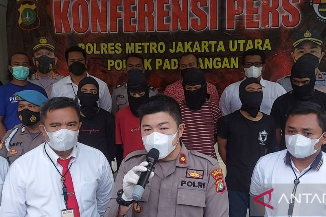 Polsek Pademangan Tangkap Dua Tersangka Begal yang Juga DPO di Jakut
