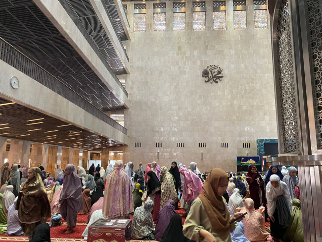 Melangitkan Doa Lewat Tarawih ke-23 di Masjid Istiqlal Jakarta