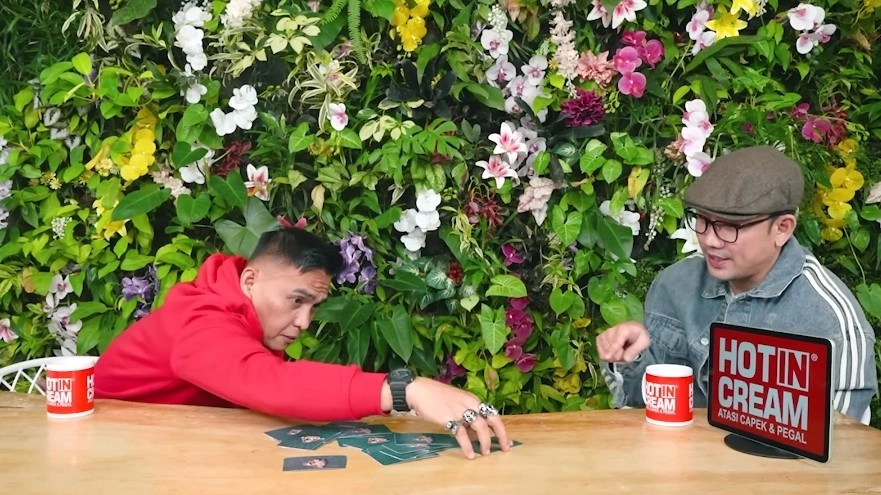 Hard Gumay ramalan 2026 saat podcast dengan Denny Sumargo. [Youtube]