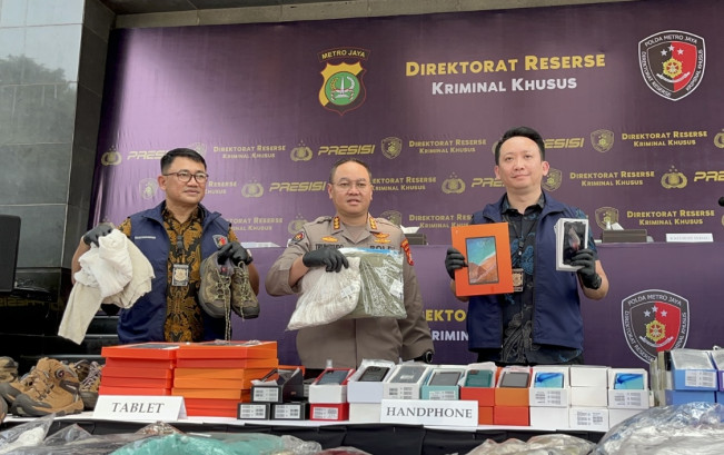 Polisi Gagalkan Penyelundupan Ratusan Handphone dan Tablet Ilegal