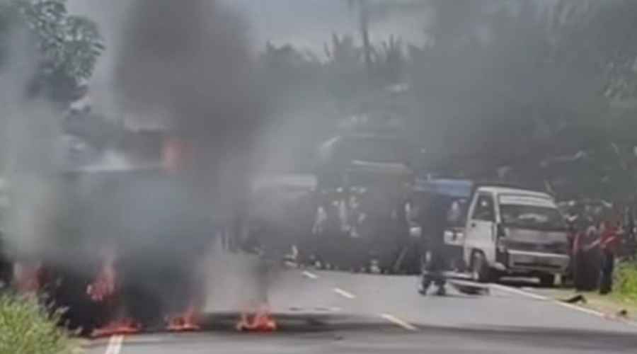 Tragis! Mobil BNI Bermuatan Miliaran Rupiah Terbakar