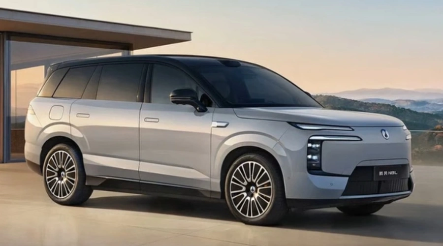 BYD Denza N8L, SUV Keluarga Modern dengan Desain Futuristik dan Teknologi Canggih