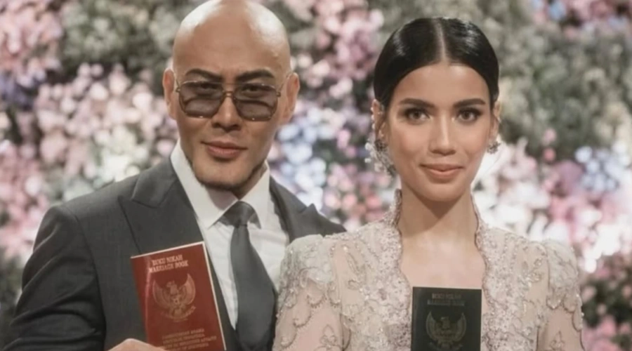 Bukan Karena Marah, Deddy dan Sabrina Akhiri Rumah Tangga dengan Cinta