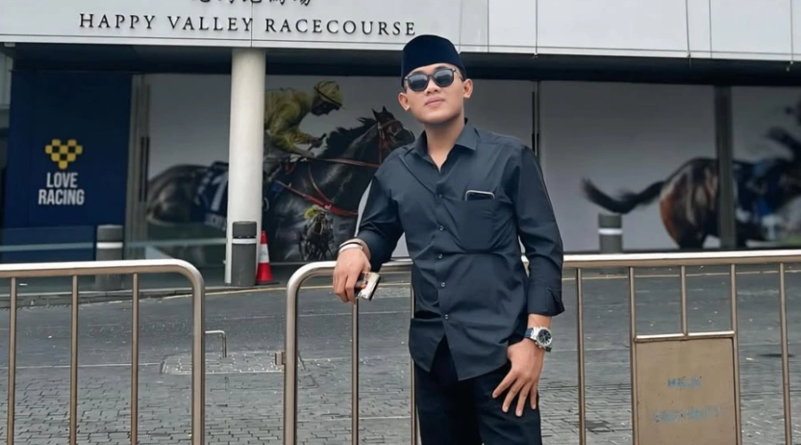 Viral! Aksi Gus Elham Yahya Cium Anak Perempuan Bikin Warganet Murka di X