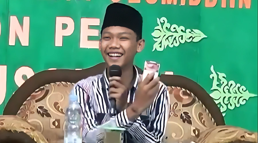 Gus Izza Hebohkan Dunia Maya! Ucapan 'Rokok Tauhid' di Video Lawas Bikin Warganet Ribut