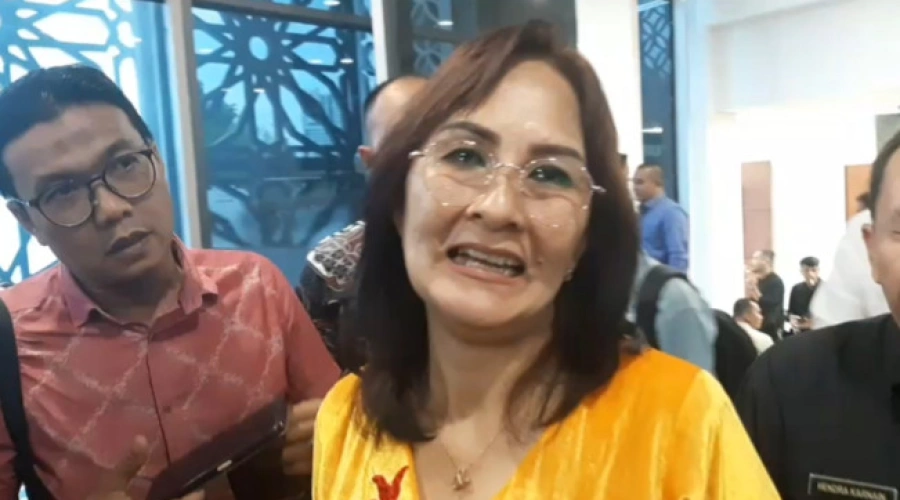 Geger! Anggota DPRD Sumut Megawati Zebua Tersangka Cekik Pramugari Wings Air di Pesawat