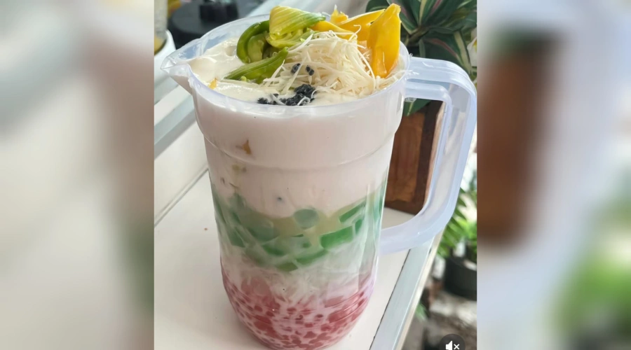 Es Teko Viral: Minuman Jumbo Rp20 Ribu Diserbu Warga Indonesia