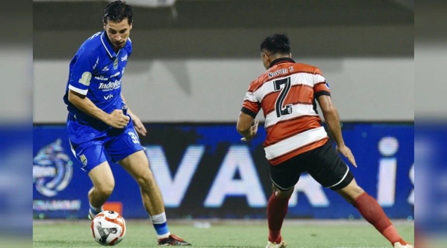 Cetak Gol Perdana Buat Persib, Thom Haye: Saya Dedikasikan untuk Keluarga