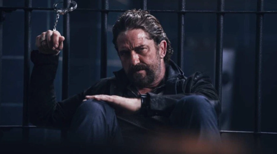 Sinopsis Film Copshop: Teddy Dikepung Dua Pembunuh Bayaran di Kantor Polisi!