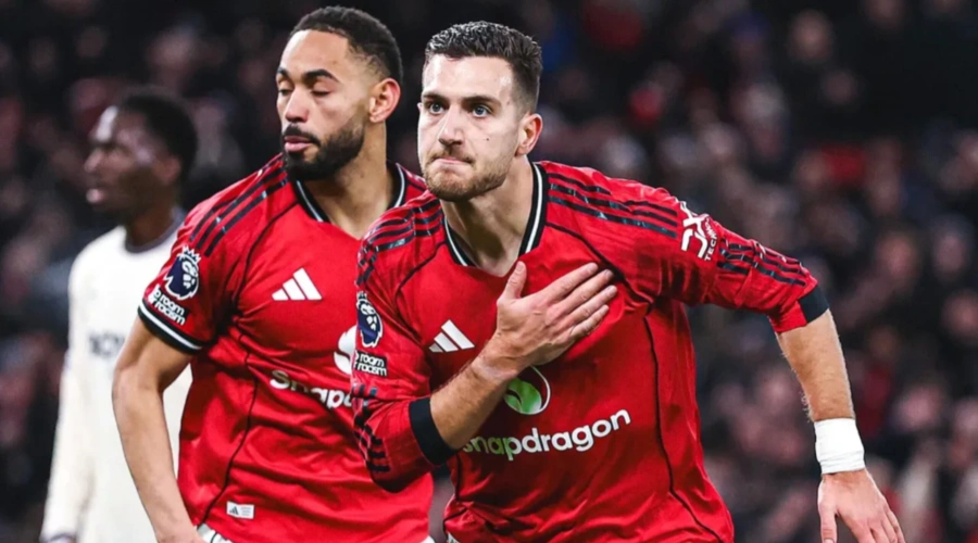 Manchester United Gagal Menang di Old Trafford! Dalot Murka Usai Kebobolan di Menit 83