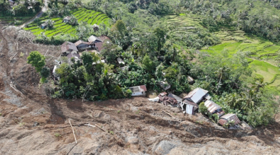 Update Longsor Banjarnegara: 26 Hilang, Terjadi Pergerakan Tanah SAR Hentikan Operasinya