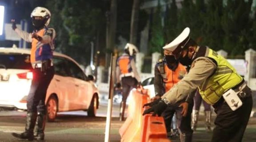 Tegas Tapi Humanis: Korlantas Polri Moratorium Penindakan Lalu Lintas Demi Kelancaran Bantuan di Pulau Sumatera