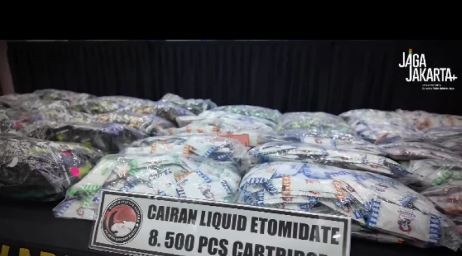 Polisi Bandara Soetta Amankan 8.500 Cartridge Vape Berisi Obat ‘Fly’ Senilai Rp42,5 Miliar