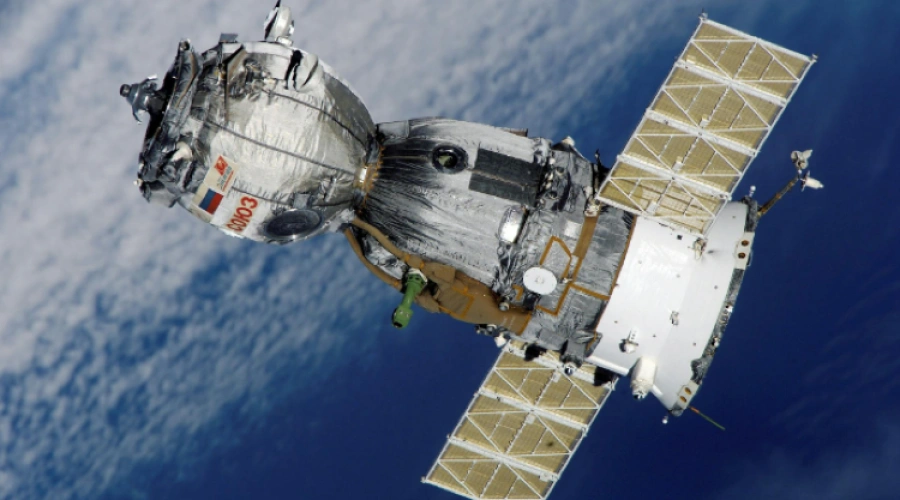 Ikuti SpaceX Elon Musk? Google Pertimbangkan Bangun Pusat Data AI di Luar Angkasa