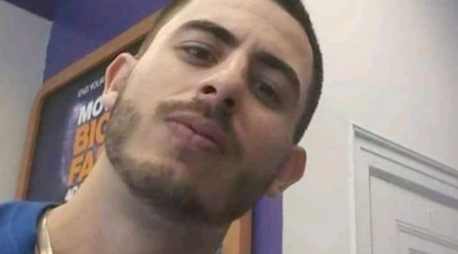 Anak Durhaka Todong Leher Ibunya dengan Pisau dan Mendorongnya dari Lantai 3 Apartemen