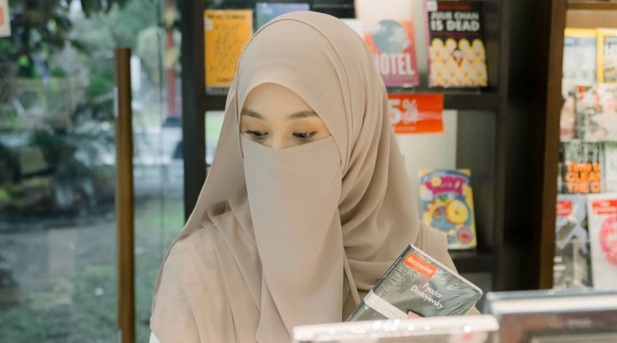 Tina Agustin Ternyata Sosok di Balik Nama Tinandrose, Istri Fiki Naki