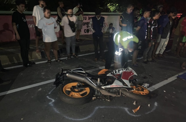Tabrak Truk di Flyover Jati Pulo, Pengendara Motor Tewas