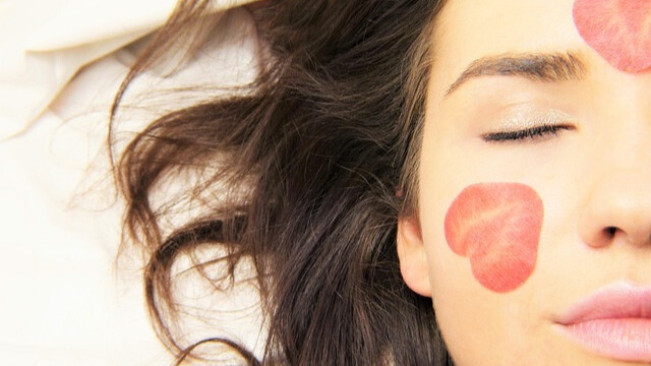 Ramai-Ramai Skincare Merkuri, 7 Buah-buahan Ini Bisa Jadi Bahan Perawatan Alami Pengganti