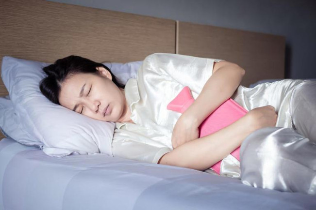 Ini Lima Cara Mengatasi Kram Perut Saat Menstruasi