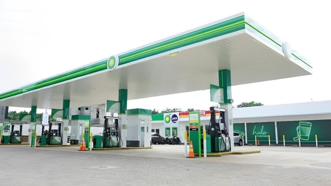 Mengenal Soegiarto Adikoesoemo, Pengusaha SPBU Terkaya di Indonesia