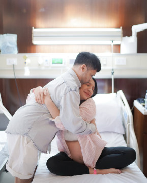Acha Sinaga dan Suami Bahagia Sambut Anak Ketiga (instagram/@achasinaga)