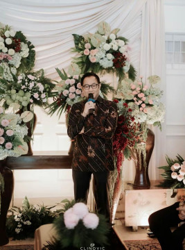 Momen Lamaran Adira Kania, Putri Ikke Nurjanah dan Aldi Bragi (TikTok/@adirakaniaa)