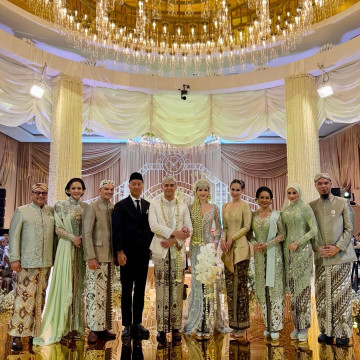 Agus Gumiwang dan Sang Istri di Acara Akad Nikah Al Ghazali (instagram/@loemongga)