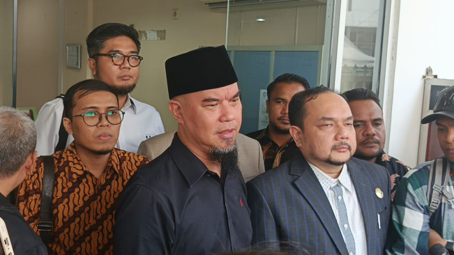 Ahmad Dhani Tantang Maia Estianty Tanggapi Video Kompilasi Gibah yang Diunggahnya!