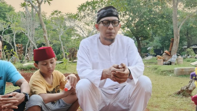 Tepis Tudingan Ingin Kuasai Harta Warisan Mpok Alpa, Aji Darmaji: Murni Urusan Perwalian Anak