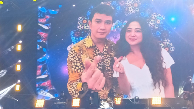 Pamer Foto Mesra, Aldi Taher Tiba-tiba Teriak I Love You Dewi Perssik