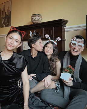 Momen Keluarga Andrew White Saat Merayakan Natal (instagram/@andrew.white._)