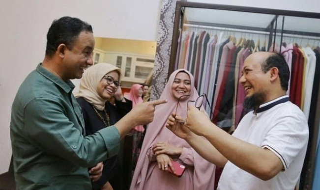 Novel Baswedan dan Anies Baswedan. [Instagram Anies Baswedan]