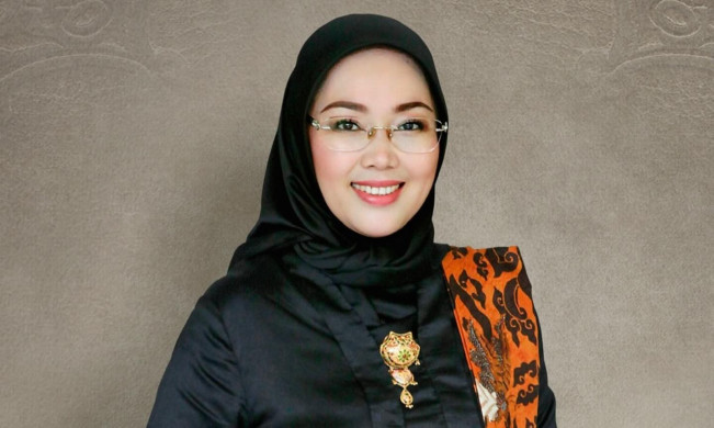 Profil dan Agama Anne Ratna Mustika, Eks Istri Dedi Mulyadi dan Ibu Sambung Maula Akbar
