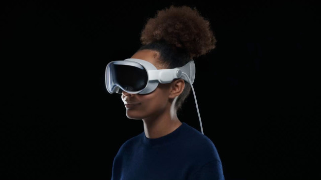 Hati-hati! Para Pengguna Apple Vision Pro Dapat Derita Ini