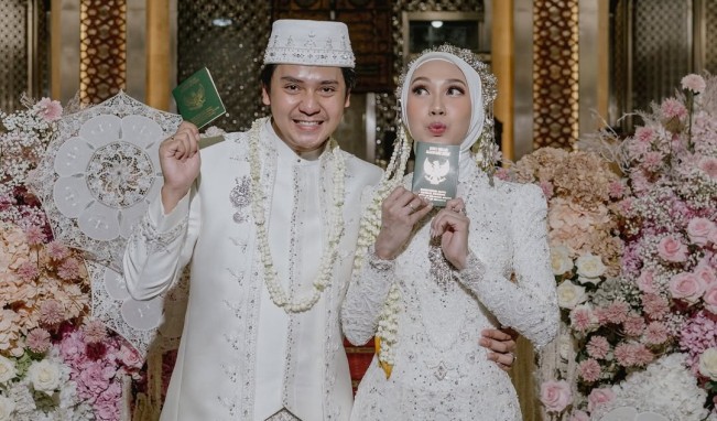 Pamer Buku Nikah, Arbani Yasiz dan Raissa Ramadhani Resmi Menikah