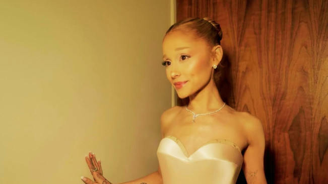 Video Ariana Grande Durasi 15 Detik Ini Gemparkan Seluruh Internet