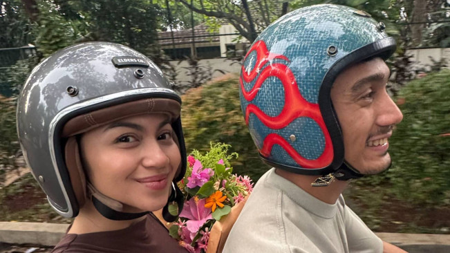 Ariel Tatum Diomelin Tetangga Gara-gara Petik Bunga di Pekarangan Rumahnya