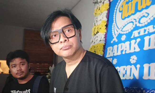 Armand Maulana ditemui di rumah duka Suami Najwa Shihab kawasan Jeruk Purut, Jakarta Selatan pada Selasa (20/5/2025).  [FTNews]