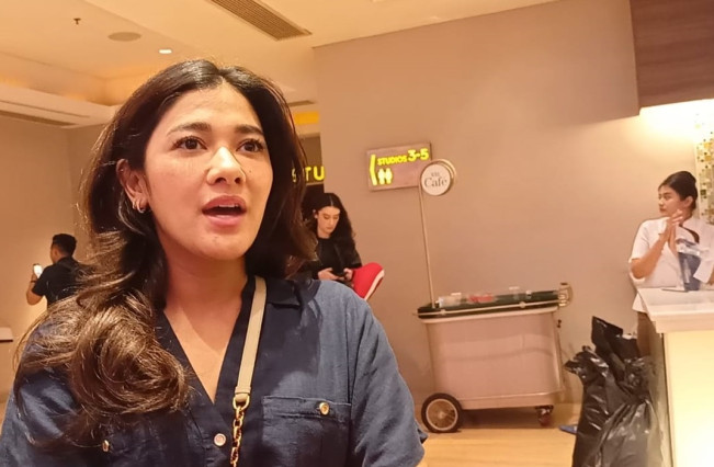 Fobia Ketinggian, Naysilla Mirdad Nekat Terjun Dari Ketinggian 15 Ribu Kaki!