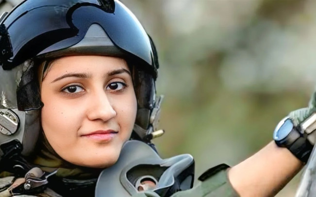 Profil Lengkap dan Agama Ayesha Farooq, Pilot Perempuan Pakistan Tembak Jatuh Jet Rafale India