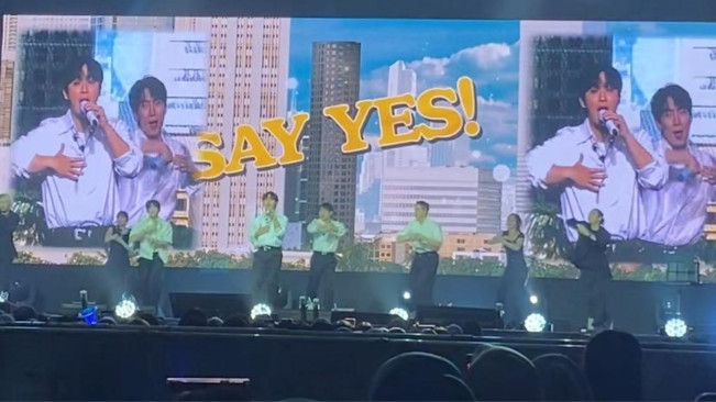 BTOB Tampil Membawakan 10 Lagu (FTNews)