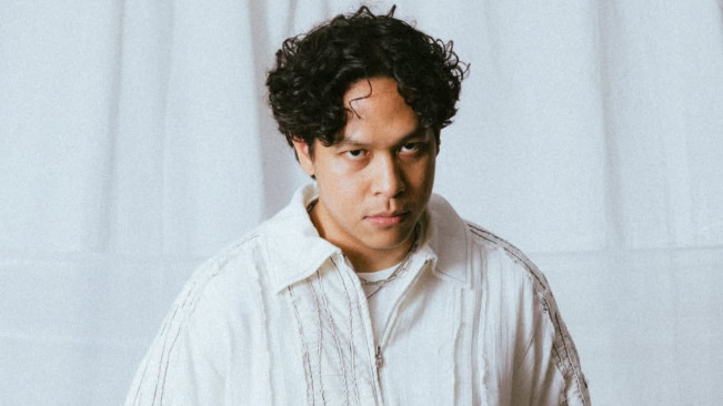 Lirik 'Matahari Tenggelam' dari Hindia yang Dianggap Satanic