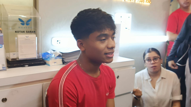 Huang Seng Bao Nama Tionghoa Bertrand Peto, Pemberian Ayah Sarwendah