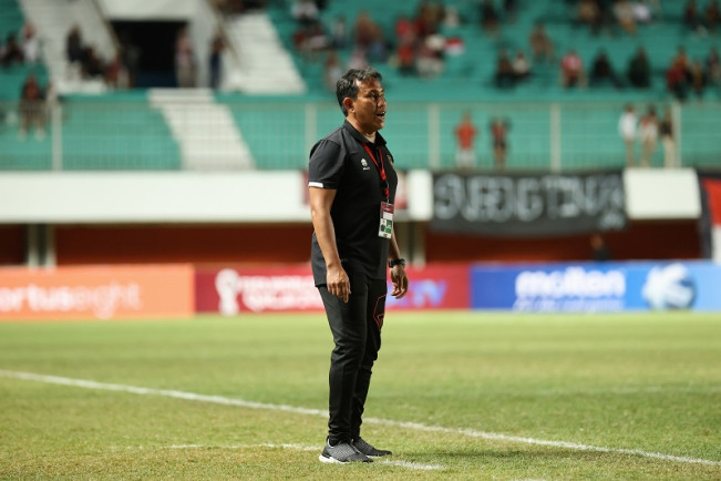 Bima Sakti: Indonesia Kehilangan Pemain Lagi Saat Cukur Singapura
