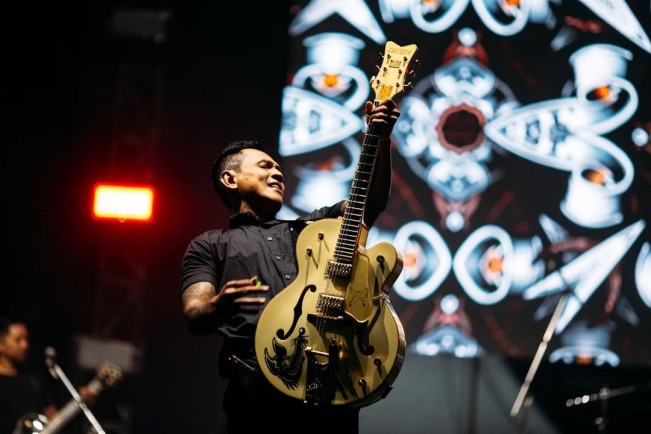 Biodata dan Agama Bobby Kool, Vokalis SID Lempar Mic Manggung di Merdeka Fest 2025