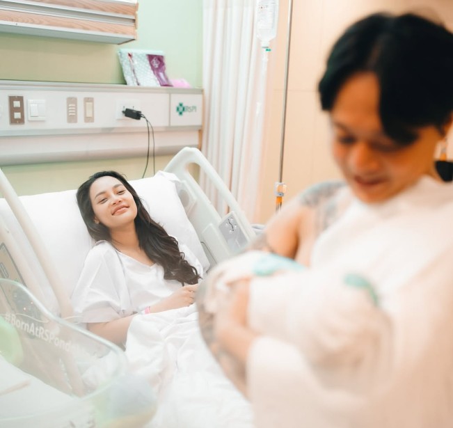 DJ Bravy Beberkan Kondisi Erika Carlina usai Melahirkan Baby Andrew