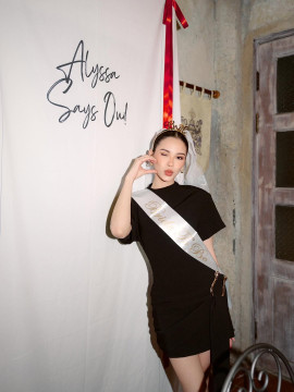 Potret bridal shower Alyssa Daguise. [Instagram @alyssadaguise]